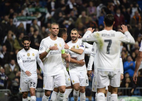  里尔中场指挥官精准助攻戴帽创纪录  