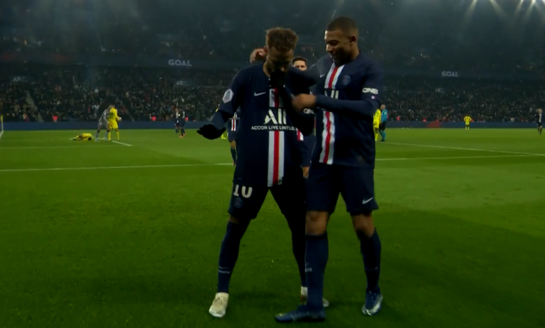  巴黎圣日耳曼主场大胜里昂 剑指联赛冠军  